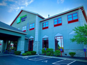 Holiday Inn Express & Suites - Olathe North, an IHG Hotel